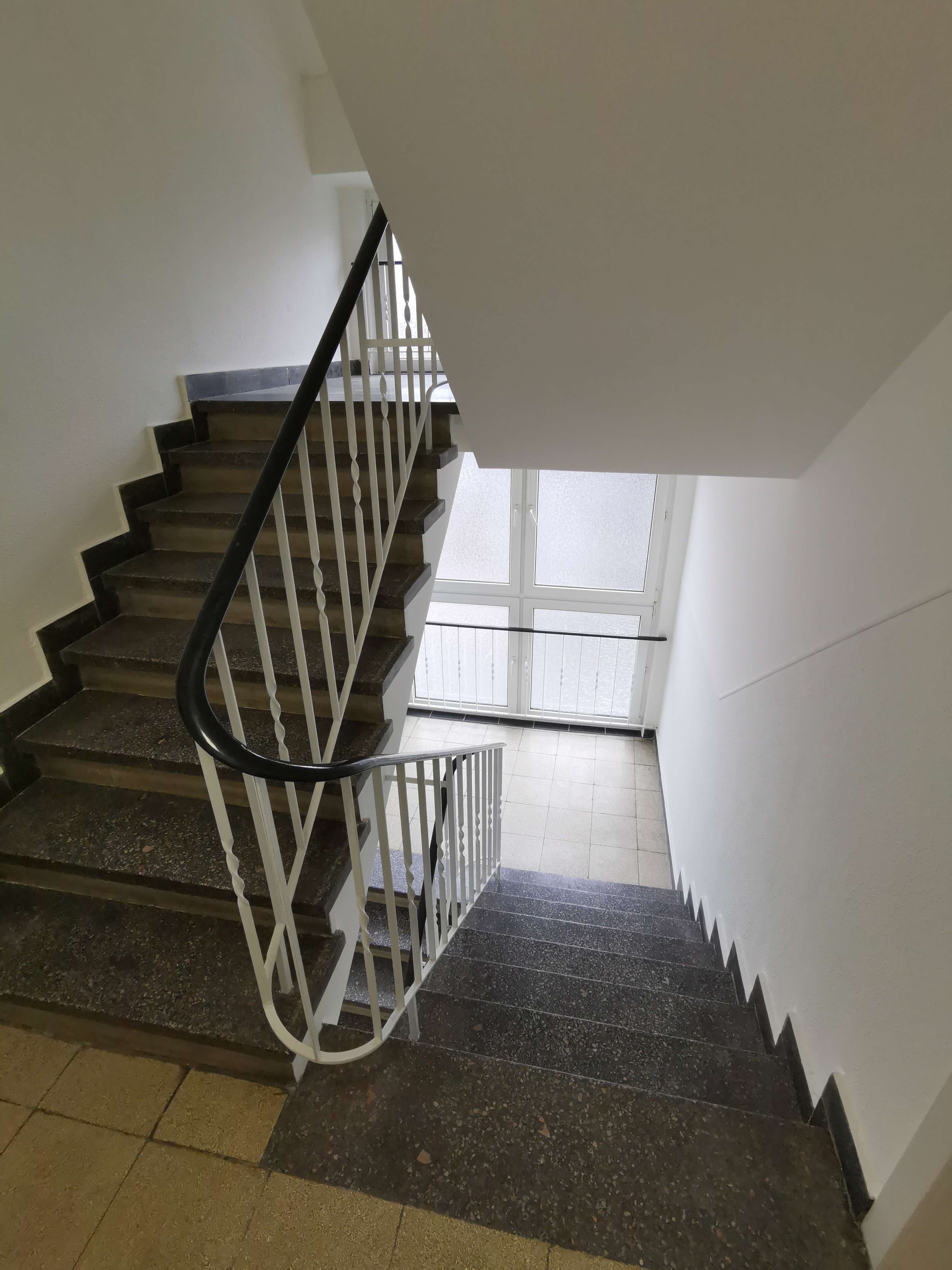 Saniertes Treppenhaus nachher